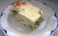 Zapekanka-s-brokkoli-i-tvorogom